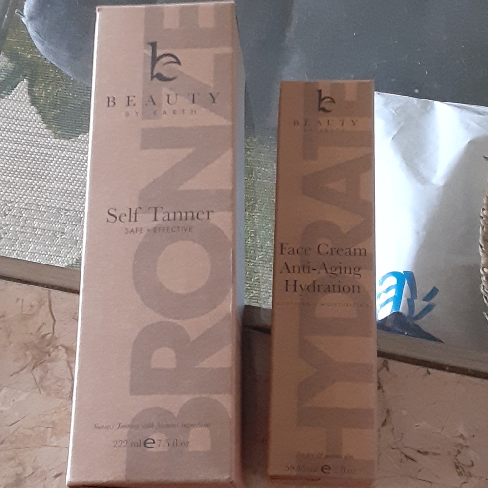Self tanner andhydration face cream